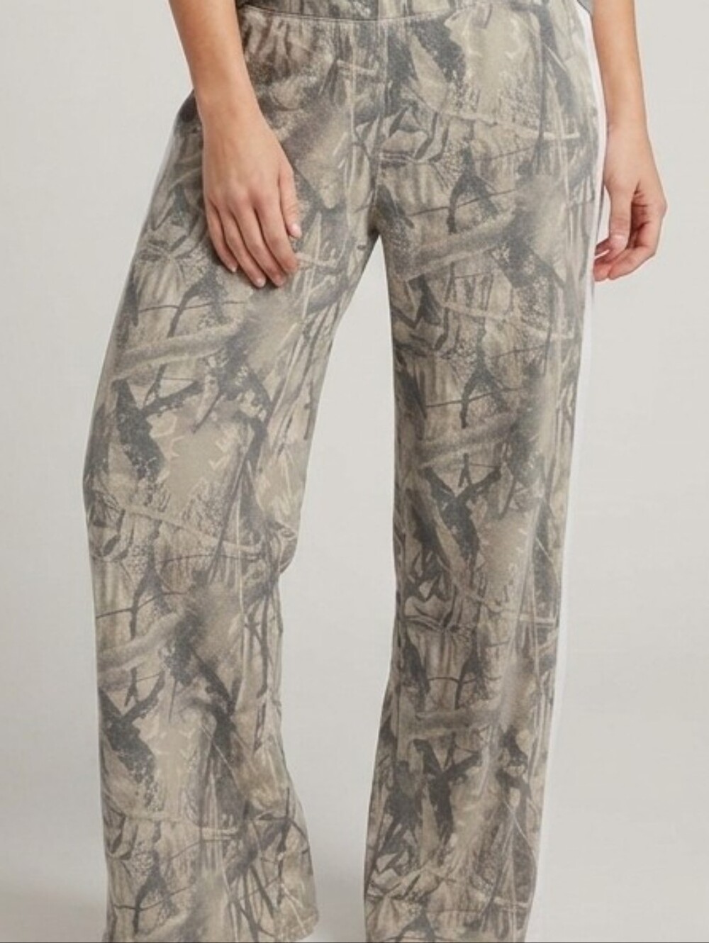 Grayson Threads Olive and Gray Wide-Leg Printed Lounge Pants